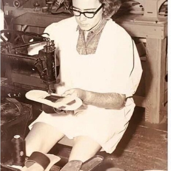 Zora by St Thomas Hand Made Brown Leather Sandals Size 8 - Picture 16 of 16